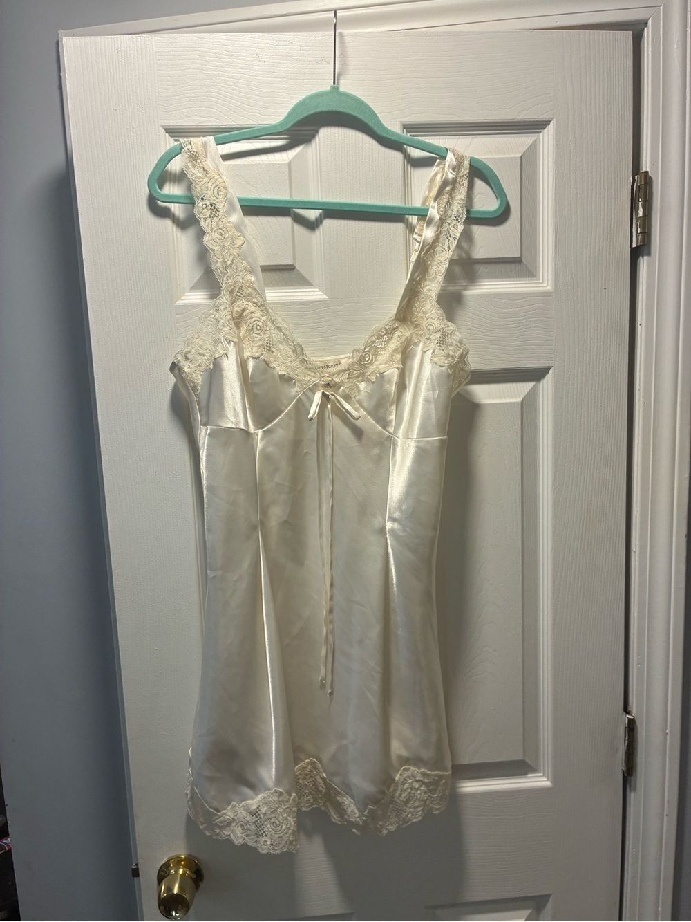 Vintage Silk-Look Lace Trim Chemise Nightdress in Ivory